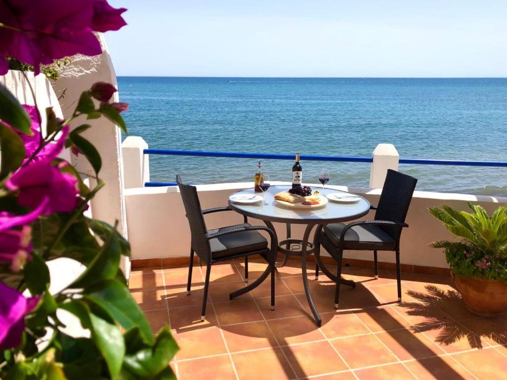 Beach Side Apartments Calahonda Sitio de Calahonda Exterior photo